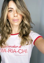 Cargar imagen en el visor de la galería, Camiseta setenteras Flint de mujer cuello redondo. Cool, retro y funky. Disponible en tallas S,M y L. 4 colores azul, rosada, lila y naranja, con rib de colores en cuello y mangas. Frases inspiradas en Paulina de la Mora de la serie Mexicana "La casa de las flores". Fabricada en algodón Peruano. Producto hecho en Colombia. Compra online