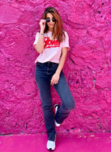 Cargar imagen en el visor de la galería, Camisetas básicas de mujer Glam Rock,rock and roll Disponible en tallas S, M y L. Colores, blanca, negra y lila. Diamante de Flint bordado. Horma suelta. Fabricada en Algodón Peruano. Producto hecho en Colombia. Compra Online . Camisetas estampadas de mujer con grupos icónicos de rock como los rolling stones, los ramones y David Bowie