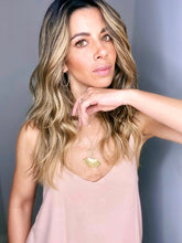 Cargar imagen en el visor de la galería, Tops Básicos o blusitas básicas de mujer. 2 modelos disponibles, escote en "V" y el cuello redondo. vestidores, elegantes, cómodos, fashion, trendy. hechos en seda crepe . producto hecho en Colombia compra online