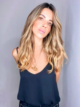 Cargar imagen en el visor de la galería, Tops Básicos o blusitas básicas de mujer. 2 modelos disponibles, escote en "V" y el cuello redondo. vestidores, elegantes, cómodos, fashion, trendy. hechos en seda crepe . producto hecho en Colombia compra online