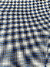 Cargar imagen en el visor de la galería, Blazers de mujer Flint estilo Glam Rock básicos clásicos, formales, chic, fashion prendas de lujo, marca colombiana. Oversize, Blazer Smoking, forros seda, frases bordadas horma suelta, dril, Producto hecho en Colombia. Compra Online
