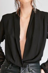 Body de mujer con escote profundo. Bodysuit. fashion, trendy, cómodo, cool, elegante y vestidor, tela chifón, seda chifón, color Negro, hecho en Colombia Compra online